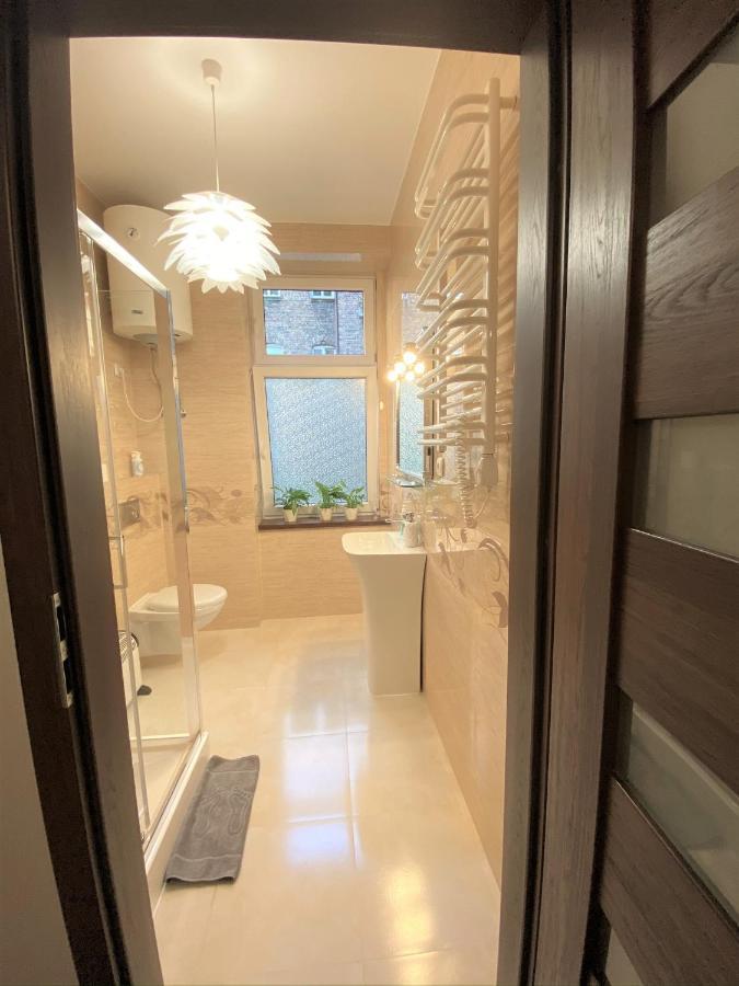 Apartament Czarne Zloto Kattowitz Exterior foto